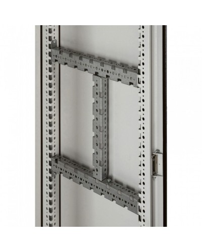 Набор траверсов Legrand 020532 в Первоуральске Аксессуары для стоек и шкафов Pintop.ru